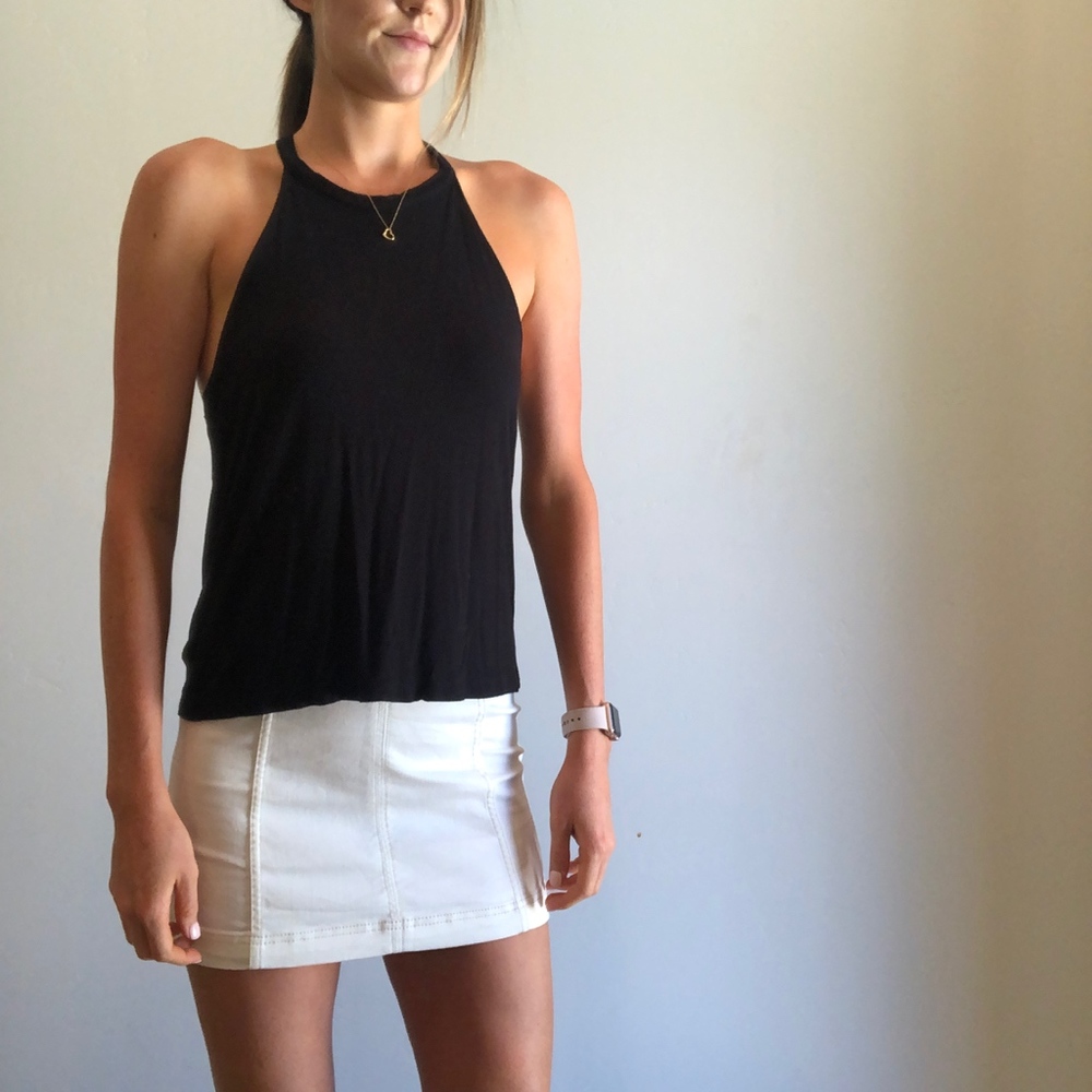 Braided Back Halter Tank - Picture 4 of 7